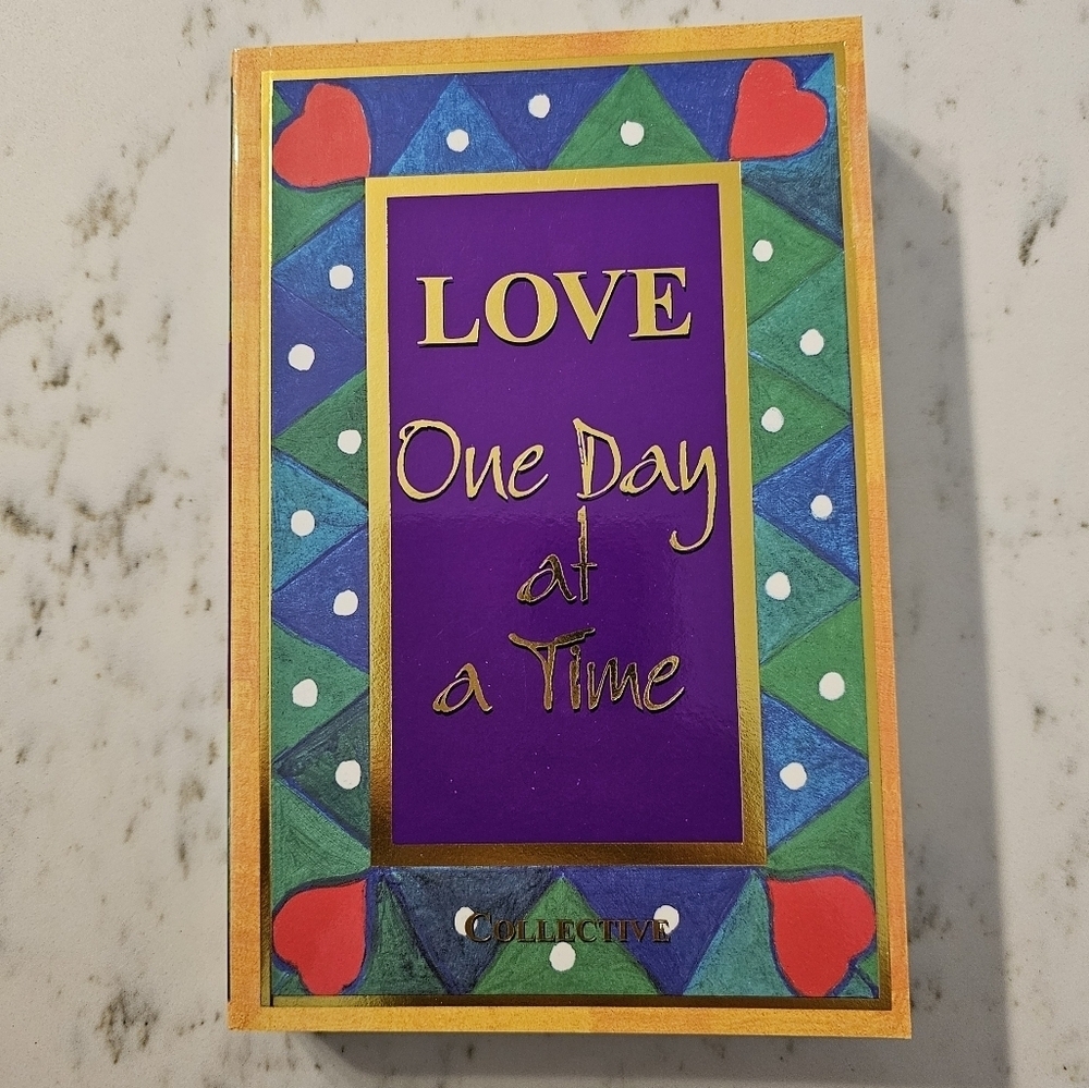 💥4 for $25💥 Love One Day at a Time gift book